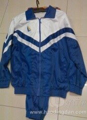 路凱服飾工廠 匠心織就品質(zhì)，時(shí)尚引領(lǐng)未來(lái)